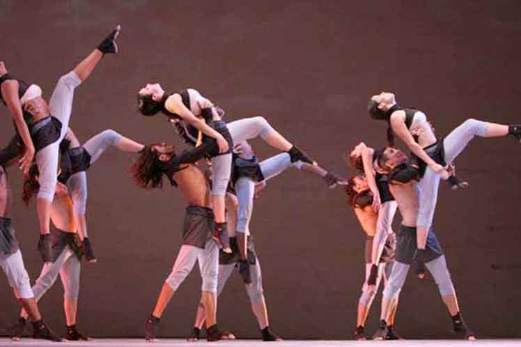 Danza Contemporánea de Cuba actúa en Escocia